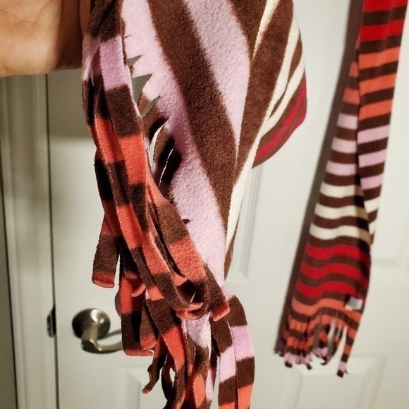 𝅺OLD Navy Fleece Striped Scarf - Picture 5 of 8